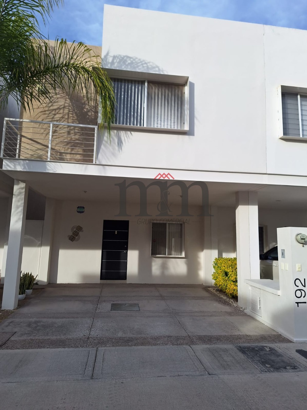 CASA AMUEBLADA EN RANCHO SANTA MONICA AL SUR DE LA CIUDAD CERCA DE HEB Y SAMS CLUB